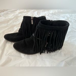 BCBGenerations Fringe Boot women’s 9